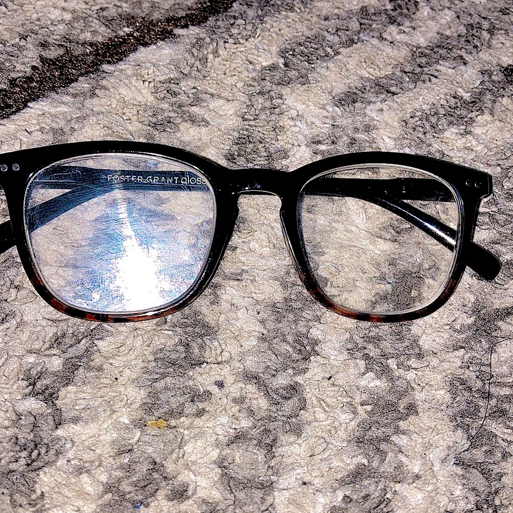 These glasses are customized very cute
